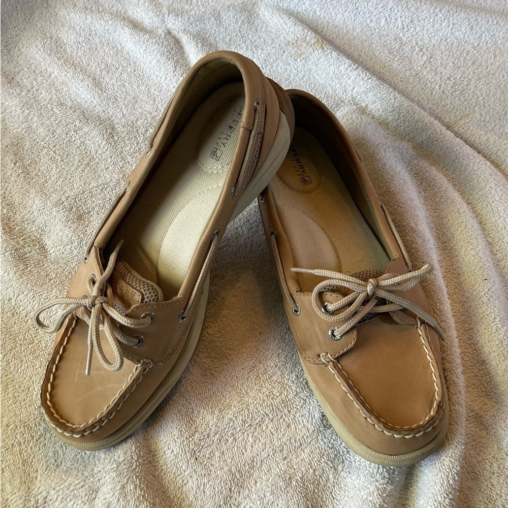 Size 9 1/2 SPERRY too siders